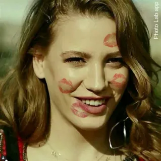 💋 Photo Lab app следы от поцелуя, женщина, помада, бьюти фильтр telegram sticker