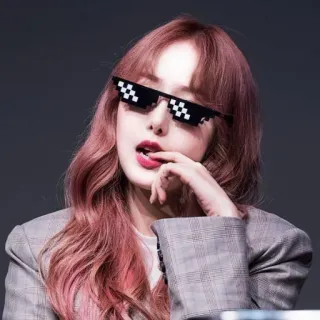 😎 Frau, Sonnenbrille, pinke Haare, Pixelbrille, Porträt whatsapp sticker