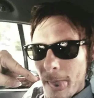 😝 gesto dedo, óculos de sol, homem, selfie, língua telegram sticker