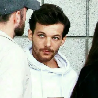 🥀 Louis Tomlinson famoso, cantante, persona, hombre, música telegram sticker