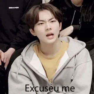 🤬 Excuseu me mème, drôle, K-pop, excusez-moi, Enhypen whatsapp sticker