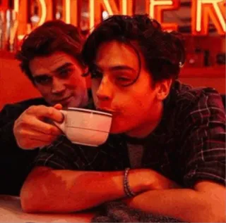✨ Archie Andrews Riverdale Арчи, Ривердейл, дружба, пить кофе, подростковая драма, кафе, сериал telegram sticker