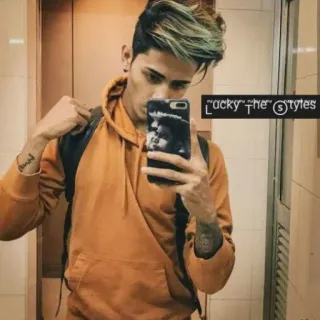 🤳 “LUCky~ThE S TYLES Selfie, Hombre, Sudadera con capucha, Estilo, Moda whatsapp sticker