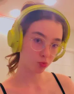 🌸 mulher, fones de ouvido, menina, retrato, pessoa, óculos telegram sticker
