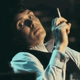 😒 Thomas Shelby Peaky Blinders Peaky Blinders, Thomas Shelby, Cillian Murphy, Rauchen, Zigarette, Gangster, Birmingham, 1920er telegram sticker