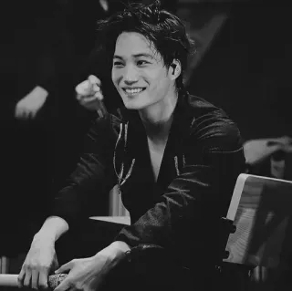 💴 Kai Kpop, ไอดอล, นักร้อง, นักเต้น, รอยยิ้ม whatsapp sticker