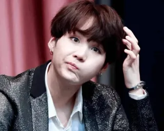 🤔 Suga kpop, chanteur, Suga, BTS, Min Yoongi telegram sticker