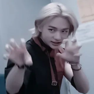 💗 kpop, stray kids, hyunjin, idol, korean, entertainment whatsapp sticker