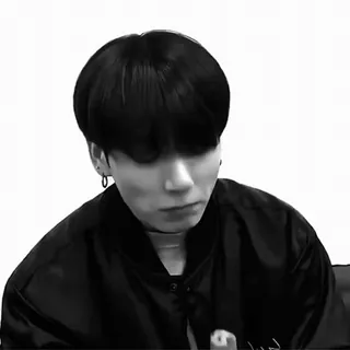 🎤 Jeon Jungkook K-pop, penyanyi, Jungkook, BTS, idola, Korea, hitam putih telegram sticker