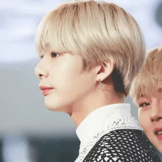 🥂 portrait, homme, kpop, idol, profil, cheveux blonds whatsapp sticker