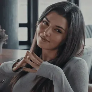 🐾 mujer, retrato, Hande Erçel, actriz, celebridad telegram sticker