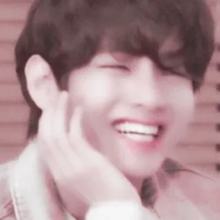 😀 V K-pop, певец, BTS, счастливый, улыбка whatsapp sticker