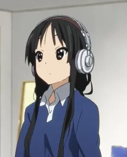 😶 Mio Akiyama K-On! Anime, K-On, Mio Akiyama, Fones de ouvido, Personagem telegram sticker