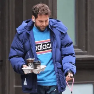 💡 Jonah Hill Джона Хилл, актер, знаменитость, уличный стиль, кофе, мода telegram sticker