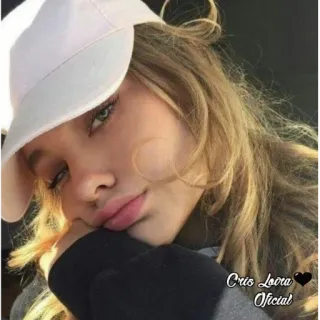 👀 Cris Loora Oficial telegram sticker
