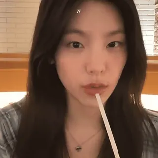 🪤 77 Selfie, Phụ nữ, Chân dung, Người, Hàn Quốc, Châu Á whatsapp sticker