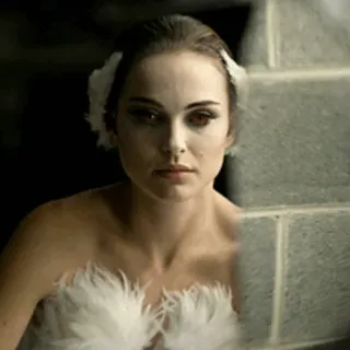 🔮 Black Swan Natalie Portman, Cisne Negro, bailarina, cisne, sombrio, filme telegram sticker