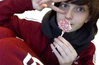 😝 человек, леденец, сладкий, конфета, портрет telegram sticker