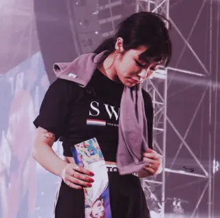 🇶🇦 SWEAT suor, pessoa, toalha, mulher, K-pop whatsapp sticker