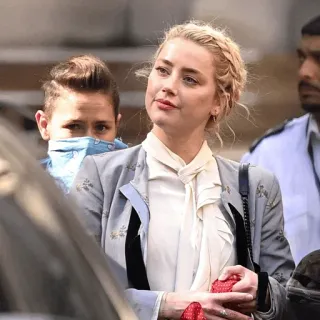 📂 Amber Heard attrice, celebrità, ritratto, persona, bionda whatsapp sticker