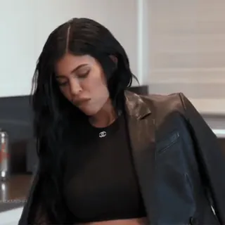 ◾️ Kylie Jenner kylie jenner, celebridade, mulher, moda telegram sticker