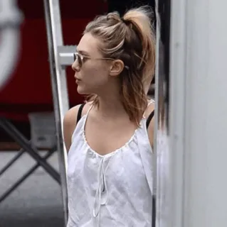 ◾️ Elizabeth Olsen Elizabeth Olsen, actress, celebrity, blonde, sunglasses, portrait, woman telegram sticker