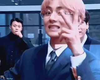 ✌️ kpop, paz, v, ídolo, música telegram sticker