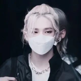💗 CHANEL Hyunjin, Chanel, fashion, Korean, celebrity whatsapp sticker