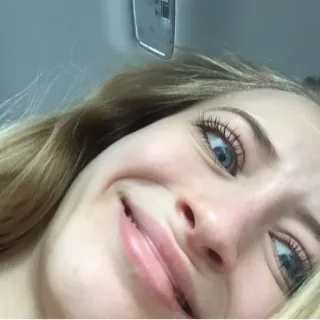 ❤️ woman, face, eyes, blond hair, selfie whatsapp sticker