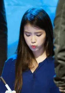 🦋 IU chanteur coréen, artiste coréen, célébrité, chanteur telegram sticker