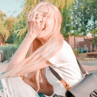 🌸 donna, ritratto, ragazza, street style, bionda, femminile whatsapp sticker