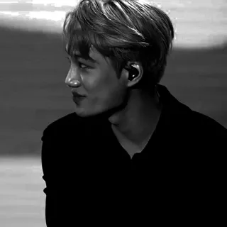 📁 man, profile, earphones, portrait, black and white telegram sticker