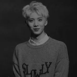 ✖️ SLOWLY ภาพเหมือน, เสื้อสเวตเตอร์, ผมบลอนด์, K-POP whatsapp sticker