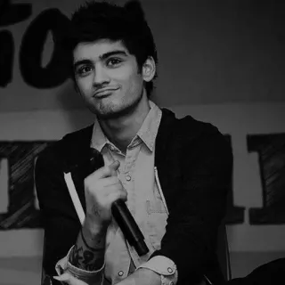 🏰 Zayn Malik Zayn Malik, Sänger, One Direction, Promi, Porträt, Mikrofon, Musik telegram sticker