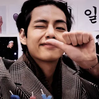 🔈 일 K-Pop, Coréen, Clin d'oeil, Homme, Portrait telegram sticker