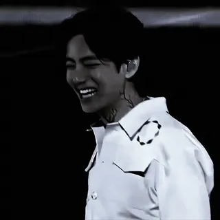 🇶🇦 V kpop, bts, 金泰亨, 音乐, 偶像, 歌手 telegram sticker
