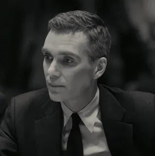 🎬 Robert Oppenheimer Oppenheimer Cillian Murphy, scientifique, physicien nucléaire, noir et blanc, film, portrait telegram sticker