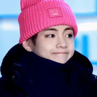😑 pessoa, celebridade, homem, chapéu, moda, kpop whatsapp sticker