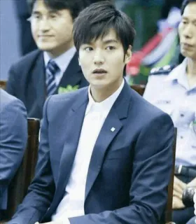 😐 Lee Min-ho актер, кореец, мужчина, костюм telegram sticker