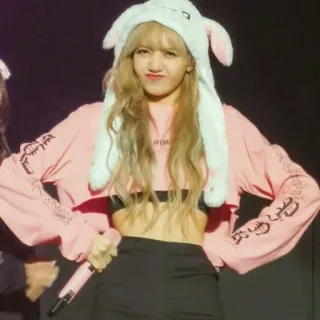 🖤 Lisa (Blackpink) kpop, idol, muzyka, różowy, piosenkarz, kapelusz, królik, słodki, azjatycki telegram sticker