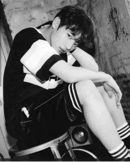 💎 Jungkook K-pop, Chanteur, Noir et blanc, Jeune homme, Idole, Célébrité telegram sticker