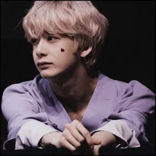 ☁️ k-pop, serce, portret, młody mężczyzna, moda, styl telegram sticker