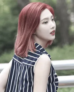 🌨 wanita, kpop, potret, asia, gadis, penyanyi, kebahagiaan telegram sticker