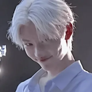 🍅 koreański, osoba, mężczyzna, białe włosy, mężczyzna, idol, K-Pop telegram sticker