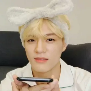 🤟 người, mặt, chân dung, selfie, tóc vàng, băng đô telegram sticker