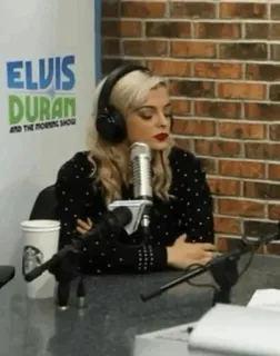 🐝 ELVIS DURAN AND THE MORNING SHOW Radiosendung, Interview, Elvis Duran, Studio whatsapp sticker