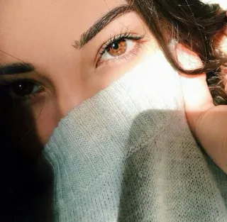 👀 mulher, olhos, retrato, suéter, rosto, beleza, moda telegram sticker