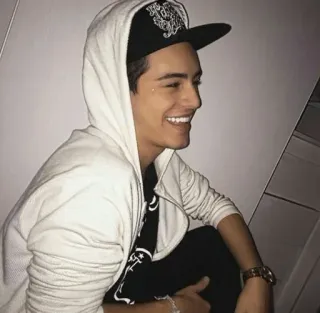 😂 persona, uomo, sorriso, felpa con cappuccio, cappello, ritratto telegram sticker