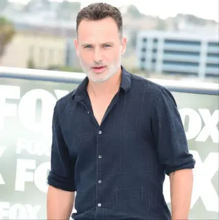 😯 Rick Grimes The Walking Dead актер, портрет, мужчина, Рик Граймс, Эндрю Линкольн, Ходячие мертвецы whatsapp sticker