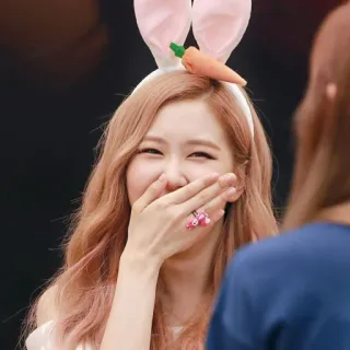 🐰 женщина, заячьи ушки, морковь, улыбка, человек, счастливый telegram sticker
